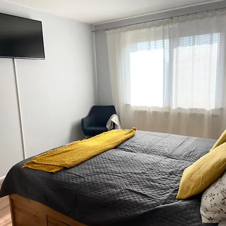 Laura Apartment *