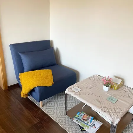 Laura Apartment *